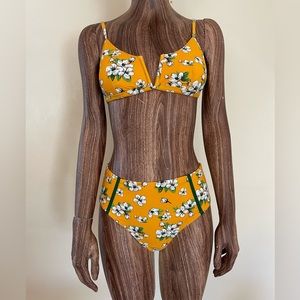 Cupshe Floral V-Notch Bikini Small/Medium NWT